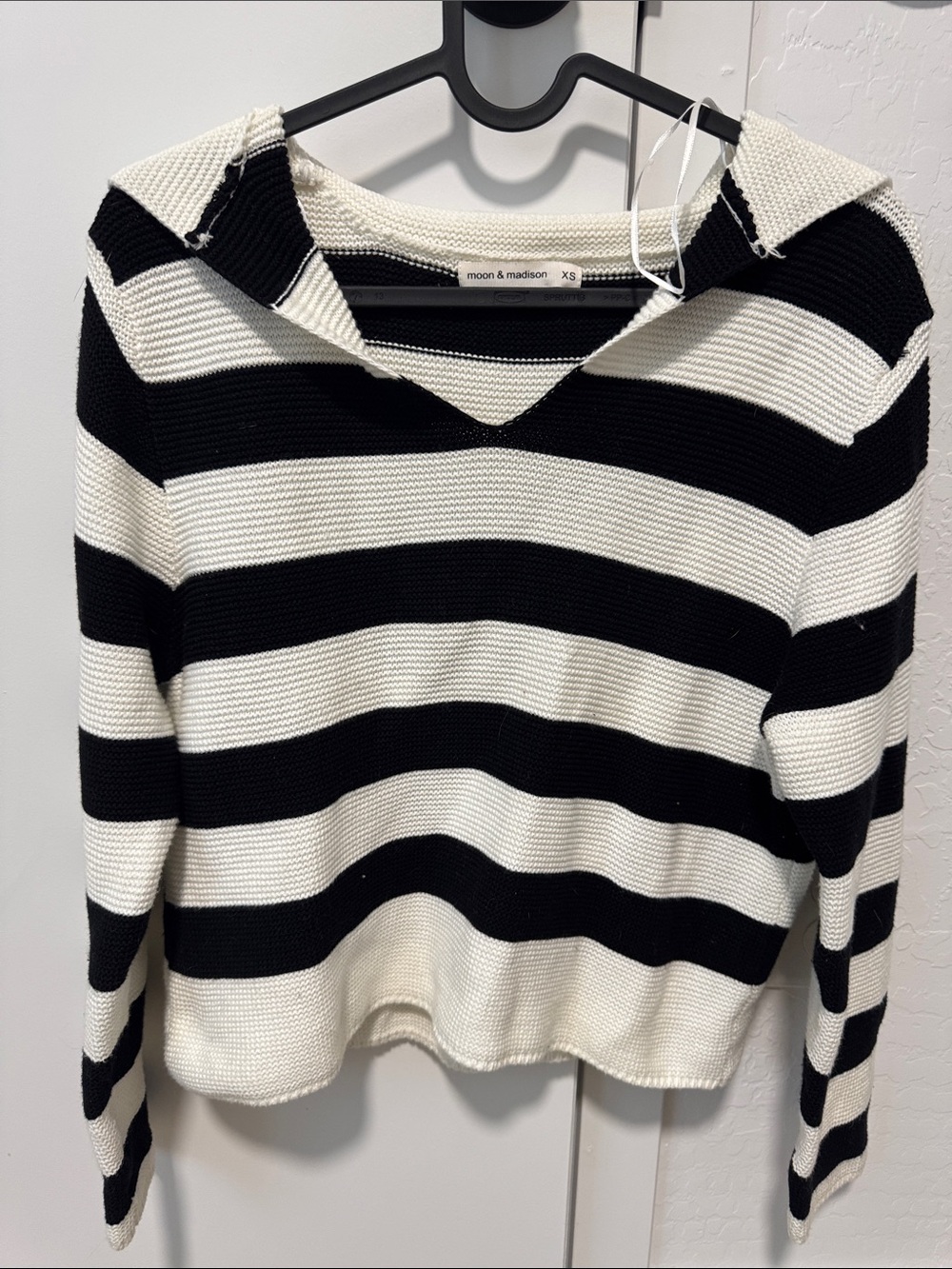 moon & madison Black and White Striped V-Neck Sweater Top